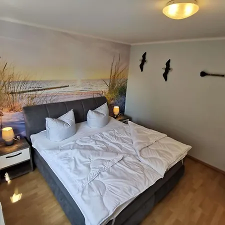 Seemann- Strandnah Und Hundefreundlich Mit Sicherem Garten Feriehus Zingst